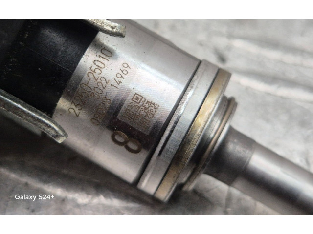 Vstřikovač 2325025010 Toyota RAV 4 (XA50)