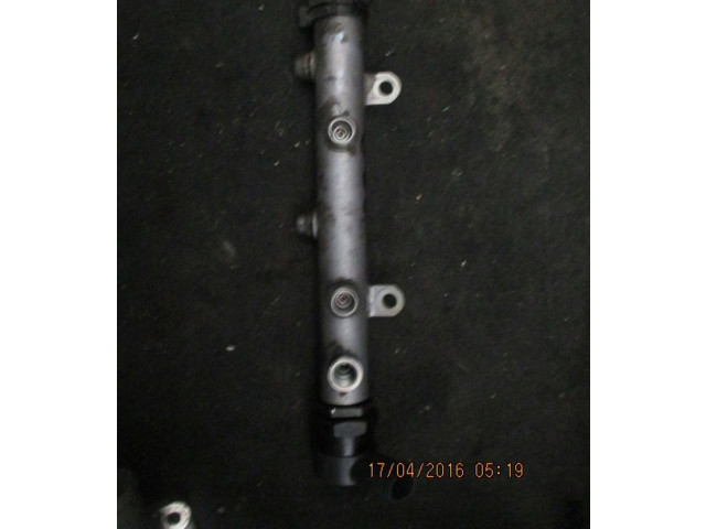 Топливная рампа 8T8867105   Audi A5 Sportback 8TA  