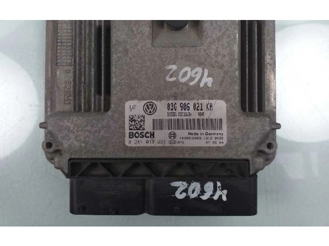 Блок управления двигателя 03G906021KH, 0281013226 Volkswagen Golf SportWagen
