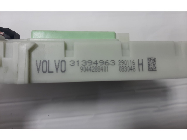 Pojistková skříňka 31394963 Volvo V40 2016