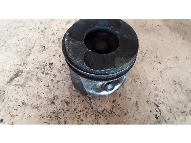 Поршень 4443 Chrysler Voyager для дизельного двигателя 2.5