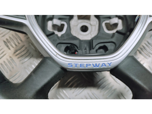 Руль Dacia Sandero 484007478R