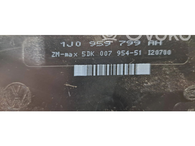   Pojistková skříňka 1J0959799AH, 5DK00795451   Volkswagen PASSAT B5.5 2001