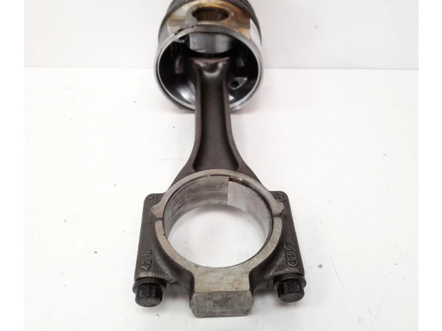 Píst 03L701D Volkswagen Caddy