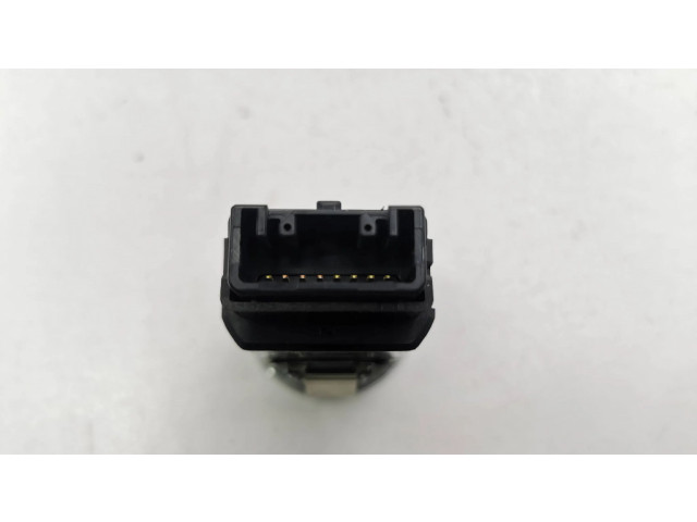 Включатель зажигания и стартера