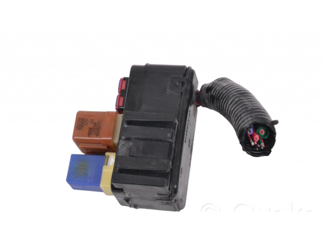 Блок предохранителей 71242730 Infiniti Q50