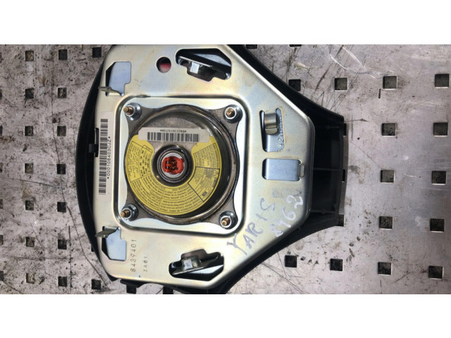 Подушка безопасности водителя 8439401 Toyota Yaris Verso