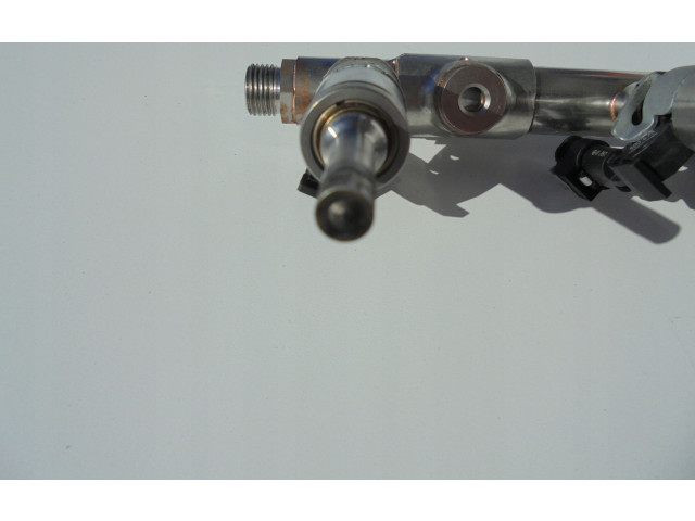 Vstřikovací lišta 04C133320F Volkswagen T-Roc