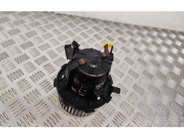 Вентилятор печки       Audi Q5 SQ5