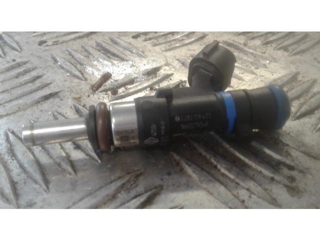 Форсунка 166007934R Renault Clio IV для бензинового двигателя 0.9
