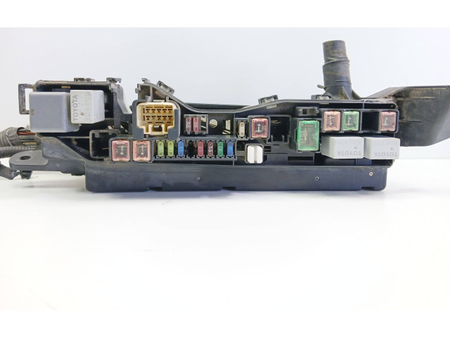 Блок предохранителей  5136YA1   Toyota Corolla Verso AR10    