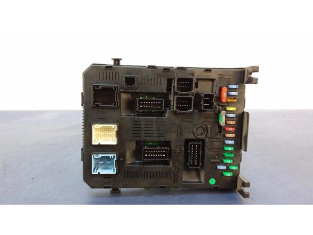 Блок предохранителей 9664968980 Peugeot 307