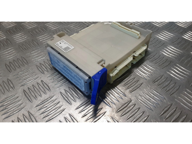 Pojistková skříňka 8273060200B, 9A160947 Toyota Land Cruiser (J150) 2016