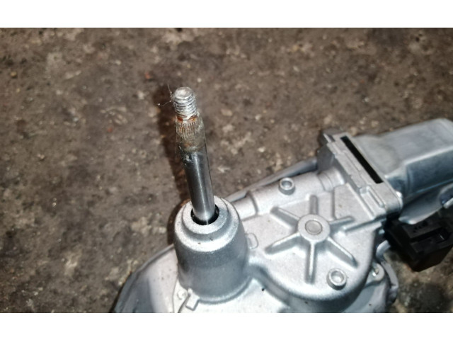 Моторчик заднего дворника GS2A67450 Mazda 6