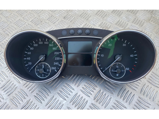 Панель приборов A2515409847, A2515401511   Mercedes-Benz R W251       