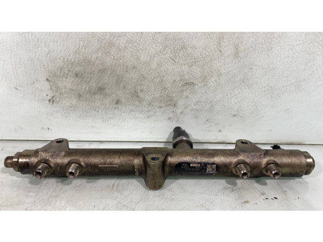 Vstřikovací lišta 0445214041 Chrysler Voyager pro naftový motor 2.8 B