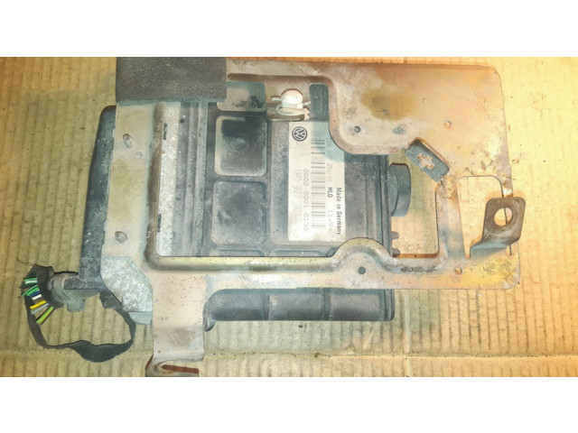 Блок управления двигателя 8D0907557T, D06 Volkswagen Golf III