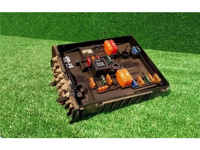 Блок предохранителей 1K0937125A Volkswagen Caddy