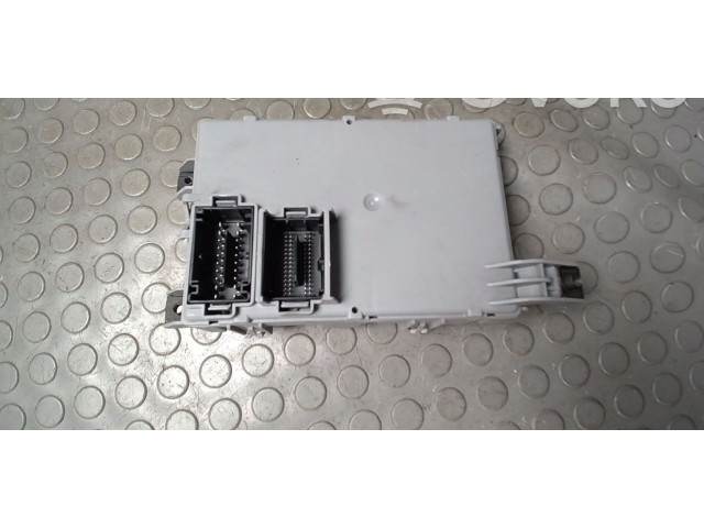 Блок предохранителей  517935210, NICHTZUTREFFEND   Ford Ka    