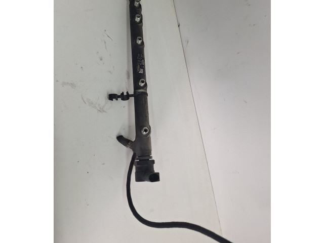 Vstřikovací lišta A61107003, A6110780449 Mercedes-Benz Vito Viano W639