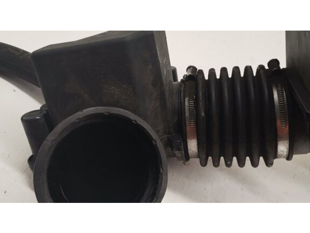 Деталь (детали) канала забора воздуха