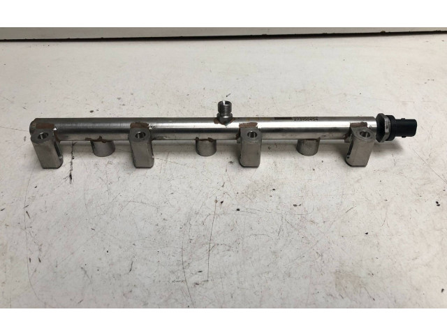 Топливная рампа 273150454 Maserati Ghibli