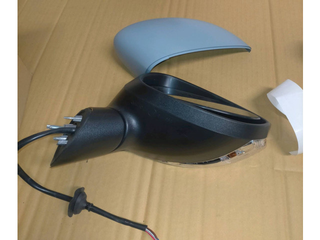 Zpětné zrcátko Ford Fiesta 2010 2104871