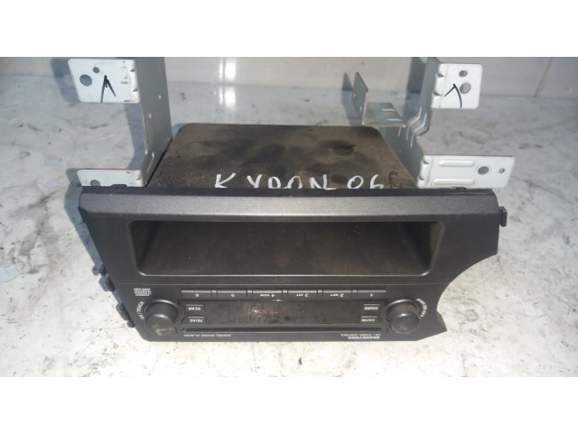 Радио/ проигрыватель CD/DVD / навигация