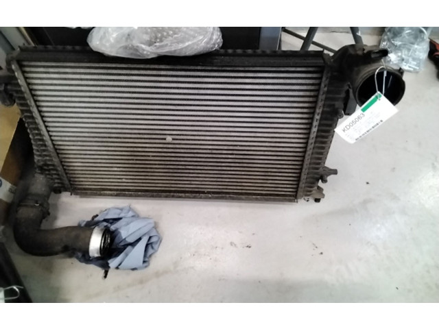Интеркулер 1K0145803Q Volkswagen Caddy