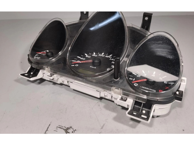 Панель приборов MM0038001 Mitsubishi Colt CZ3