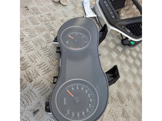 Панель приборов 68241303AC Jeep Cherokee