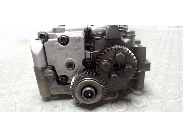 Масляный насос   03G115105G, 03G103537B  Volkswagen PASSAT B6 