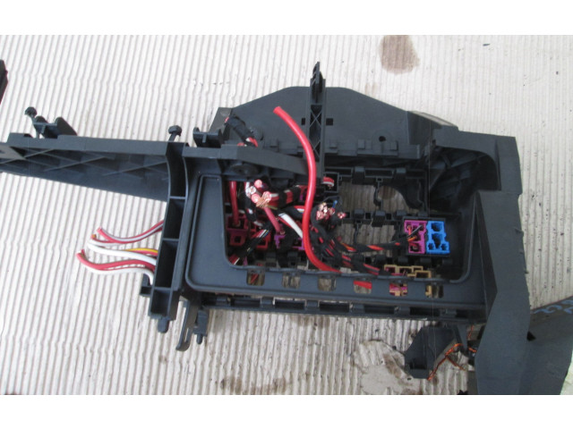 Pojistková skříňka Volkswagen Polo III 6N 6N2 6NF 2001