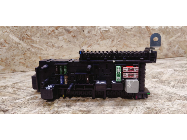 Pojistková skříňka 168298 Mercedes-Benz SLK R172 2015