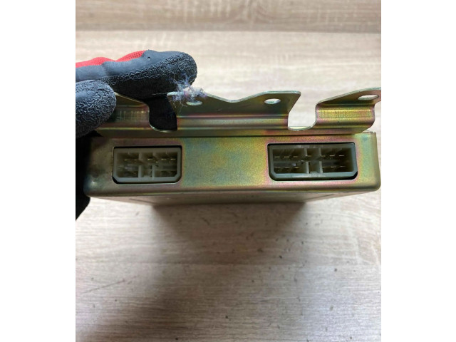 Блок управления двигателем ECU MD159781, E2T56081 Mitsubishi Colt