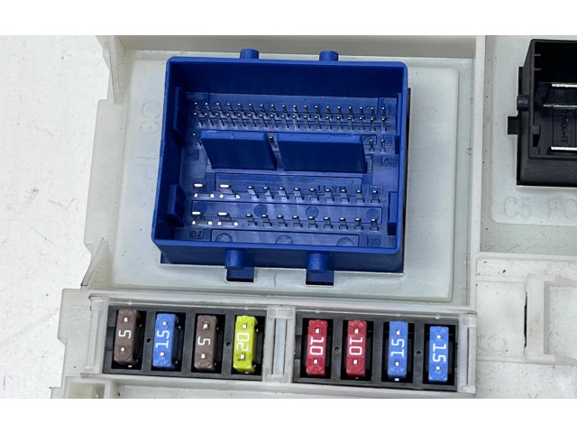 Pojistková skříňka 31327995 Volvo XC60 2015