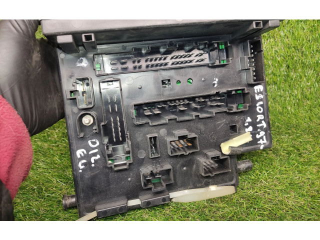 Блок управления питанием  97AG14A073EB   Ford Escort 