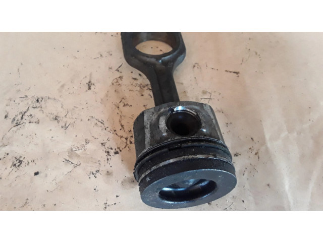 Поршень с шатуном 619 Citroen C3 Picasso для дизельного двигателя 1.6