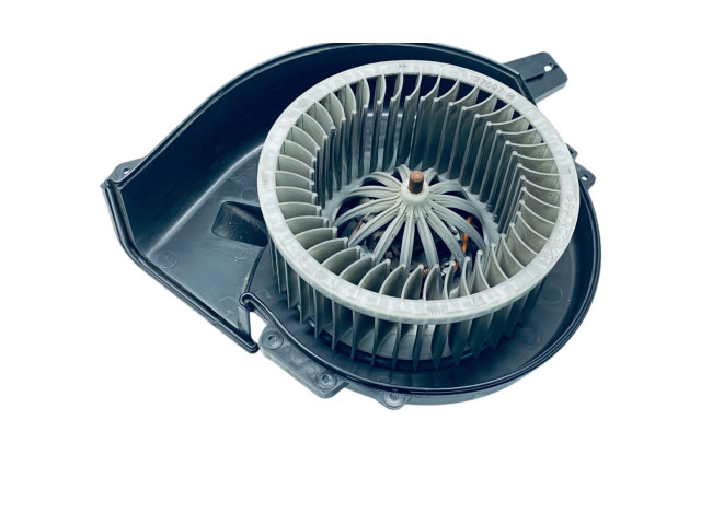 Вентилятор печки    6R1819015A   Skoda Rapid (NH)