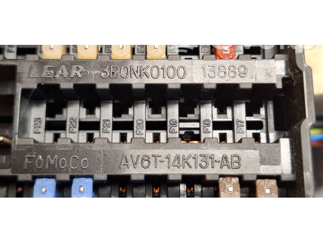 Pojistková skříňka 3B0NK0100, AV6T14K131AB Ford C-MAX II 2013