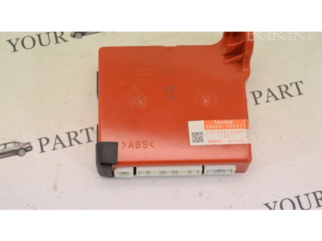 Блок управления климат-контролем 8865030C41 Lexus GS 300 350 430 450H