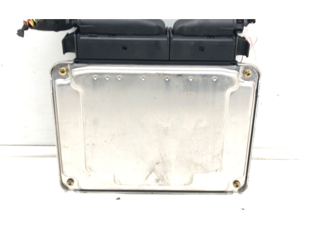 Блок управления двигателем ECU    Audi A6 Allroad C5