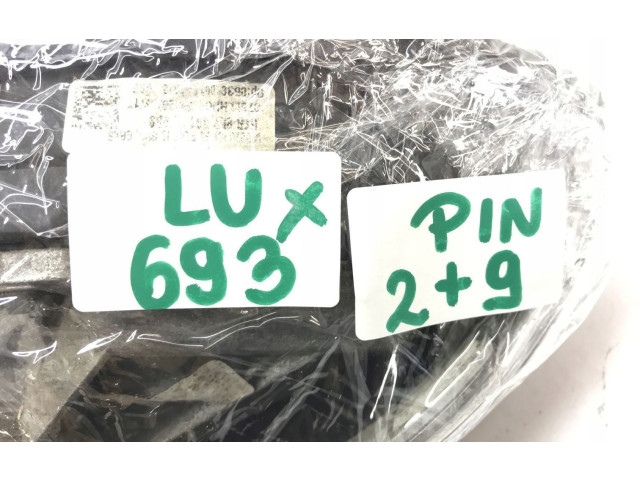 Зеркало электрическое        Volkswagen New Beetle  1998 - 2010 года   