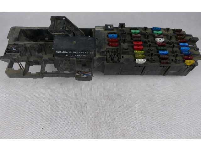   Pojistková skříňka    Mercedes-Benz C W202 1995