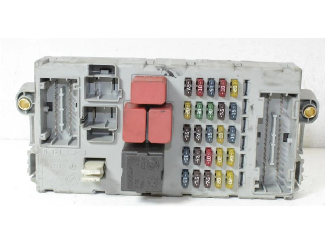 Блок предохранителей 51732919 Fiat Idea