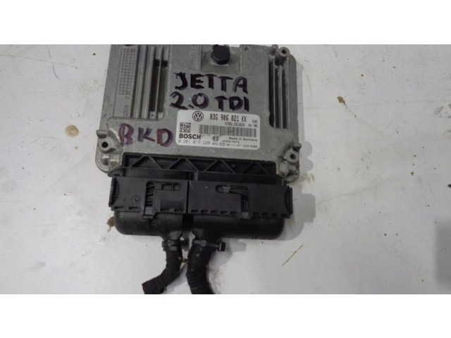 Блок управления двигателя 03G906021KK Volkswagen Jetta V