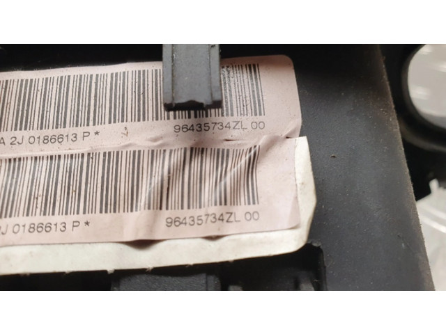 Подушка безопасности водителя 96435734ZL Citroen Xsara Picasso