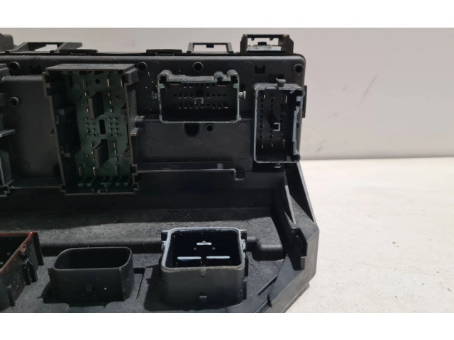 Блок предохранителей 68089320AD   Jeep Grand Cherokee    