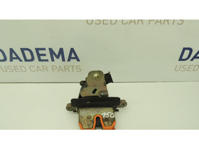 Замок задней крышки