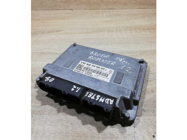 Řídící jednotka 03e906023j, 5wp40804 Skoda Roomster (5J) 2006